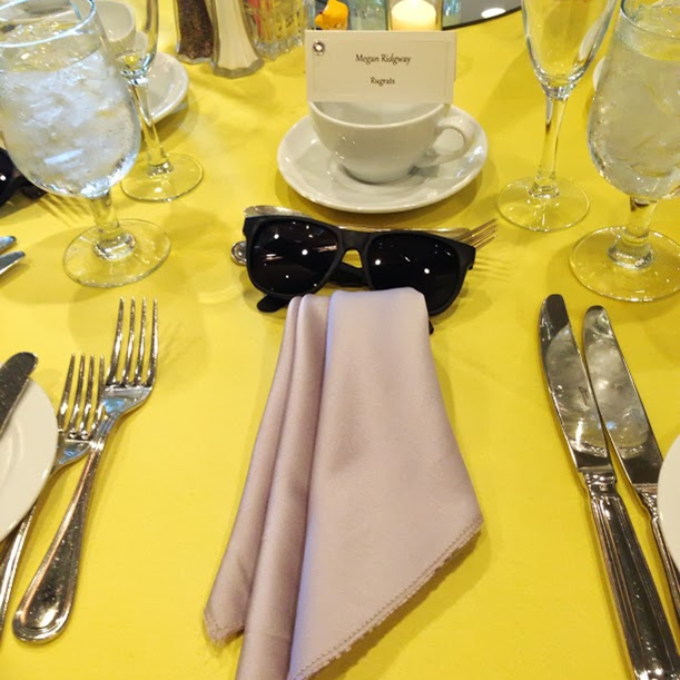 A Wedding Weekend: yellow and gray table setting #PreppyPlanner