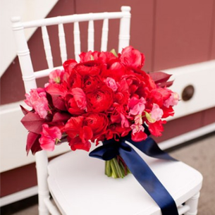 Red, White & Blue Wedding: Design a bouquet with different flowers all the same color #PreppyPlanner